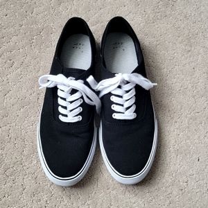 Black & White Lace Up Sneakers